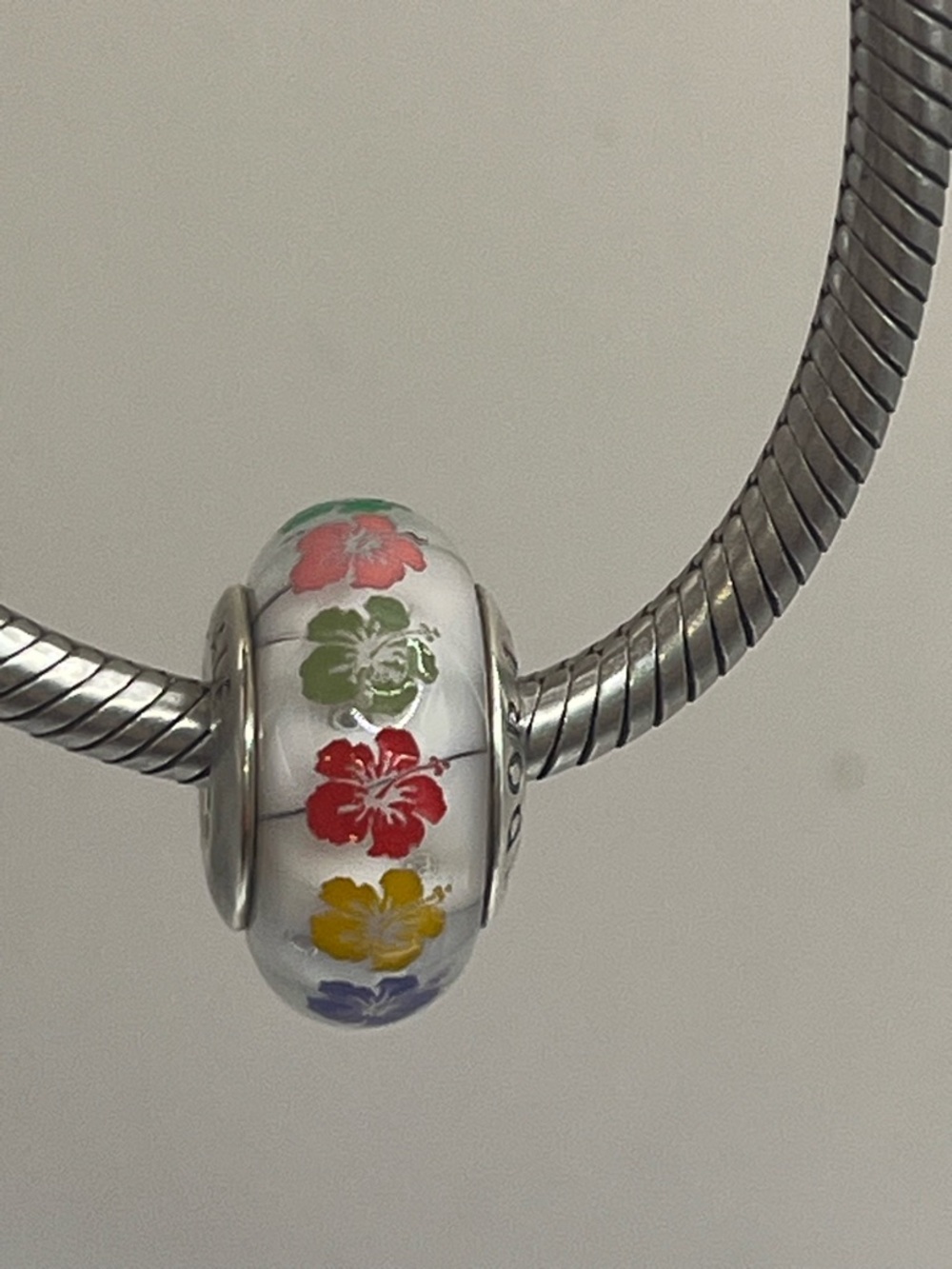 White Hibiscus Pandora lei Hawaii Exclusive RARE bead.Sterling Authentic.